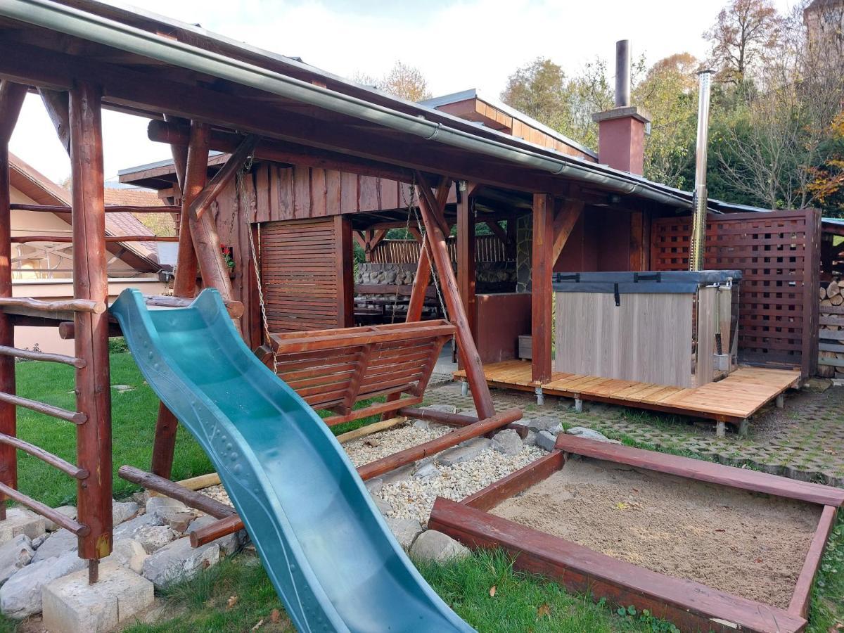 Chalupa Na Hrbku Svit Exterior photo